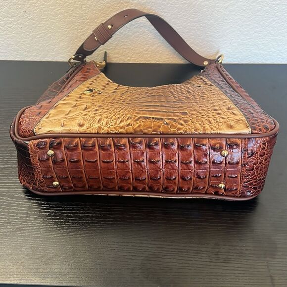 Mia K-MFK Collection Becket Faux Crocodile Embossed Shoulder Bag - Picture 6 of 9